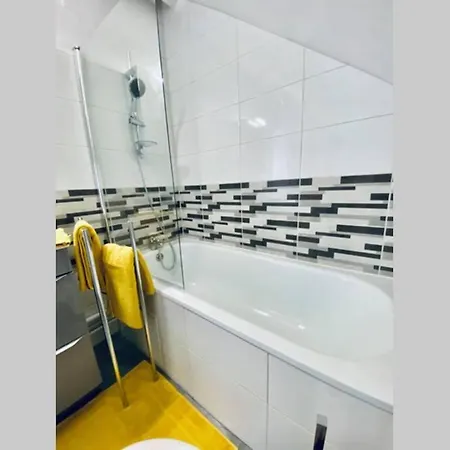 Le Belle Vue St Marcel Apartment *